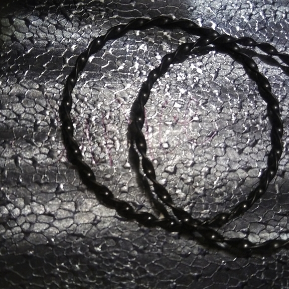 Bracelets - Picture 3 of 8